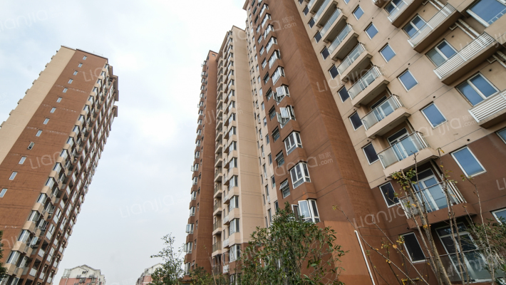 怡邻社区一区外景图