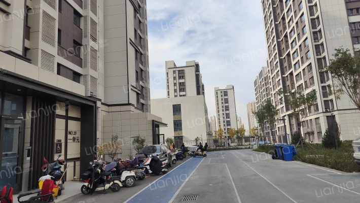 方村嘉苑一区东院外景图