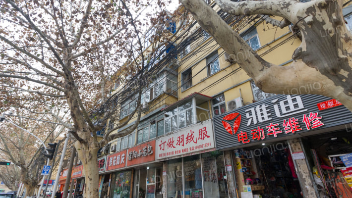 南阳路275号院外景图