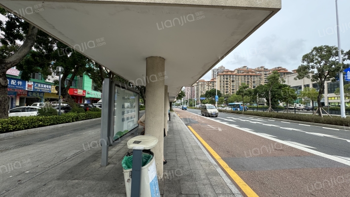 富华商住楼外景图