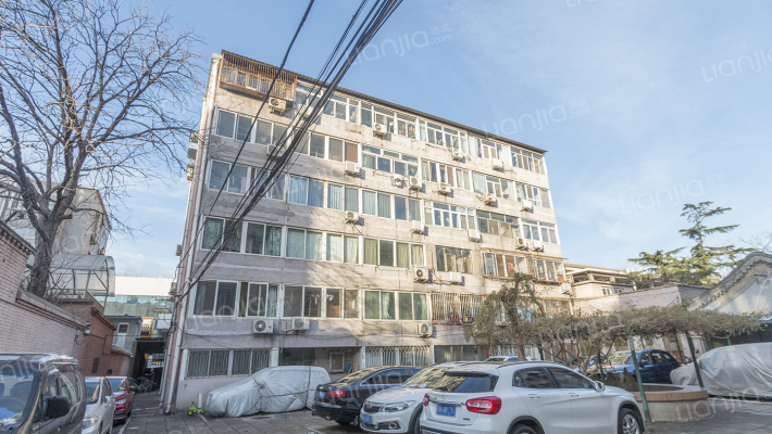 航空胡同11号院外景图