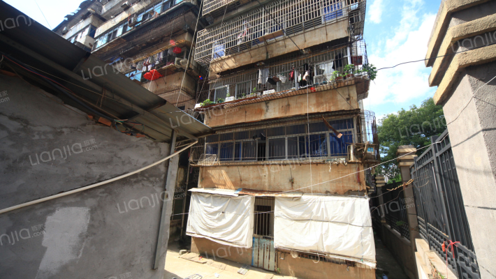 新建县食品厂宿舍外景图