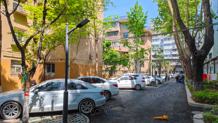 东方社区102街坊外景图