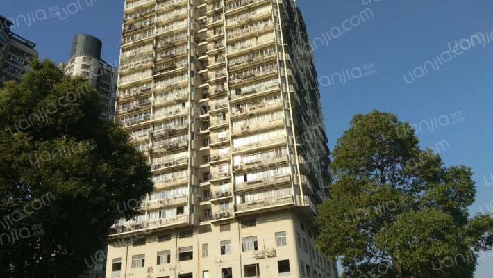 淞园大厦外景图