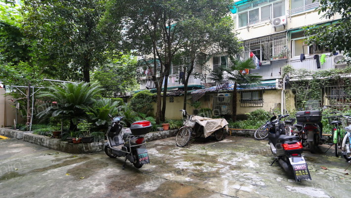 徐虹北路28弄外景图