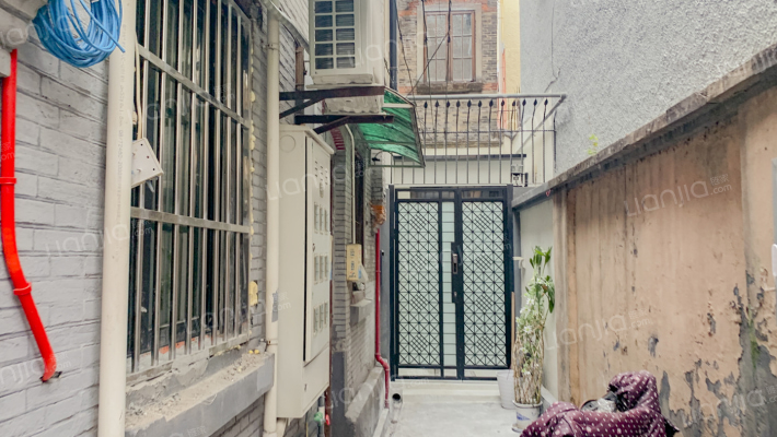 天平路242号外景图