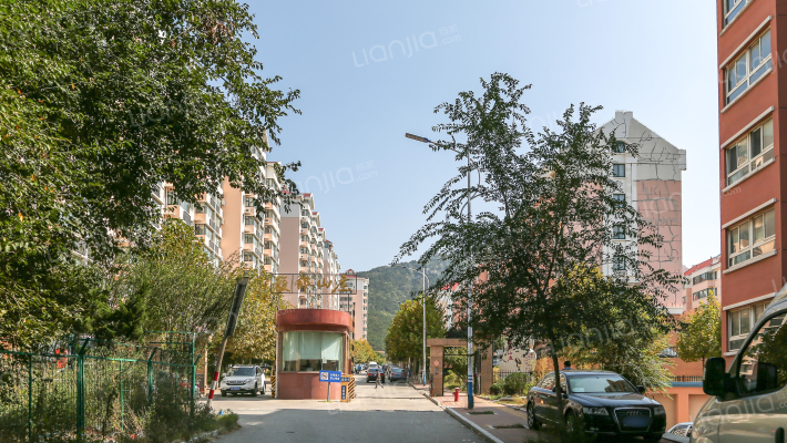 馥郁山庄外景图