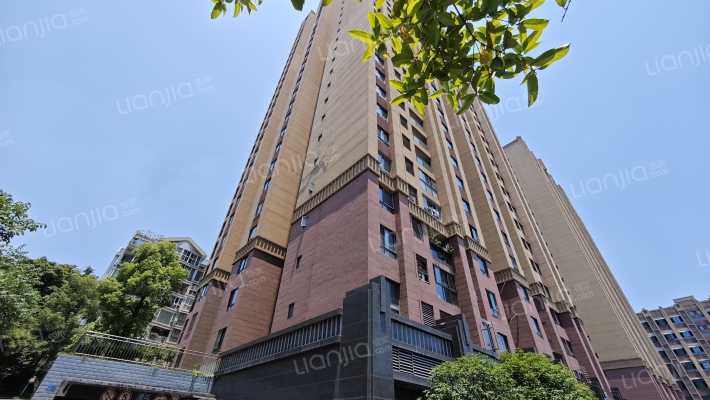 宝石星晖外景图