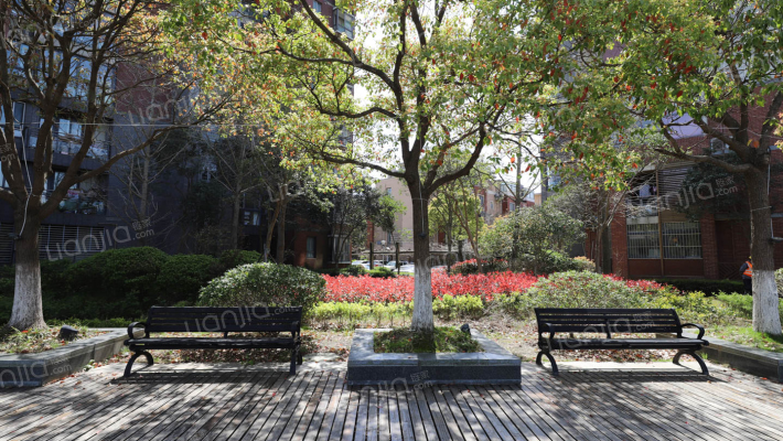 绿地东岸涟城外景图