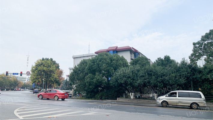 长沙县人民政府大院外景图