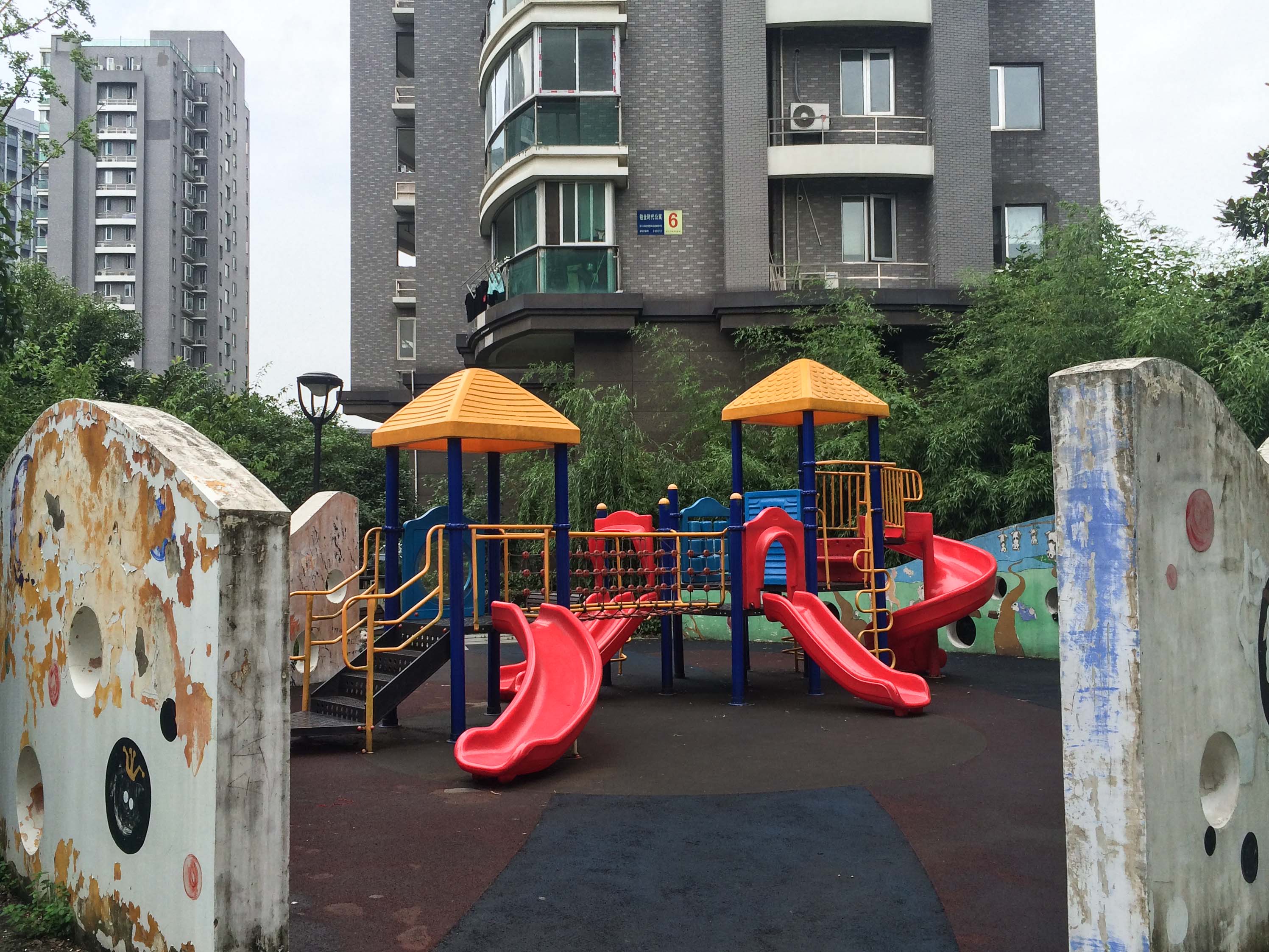 铂金时代小区实景 9