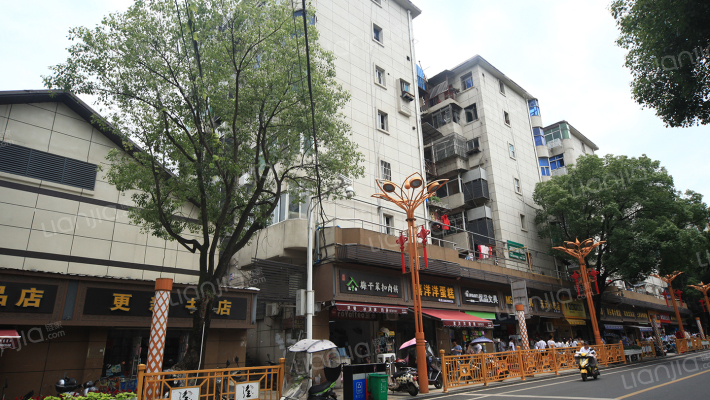 莲塘公园路外景图