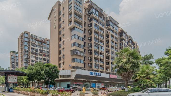 东晖广场外景图