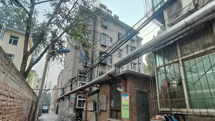 郊区防疫站外景图