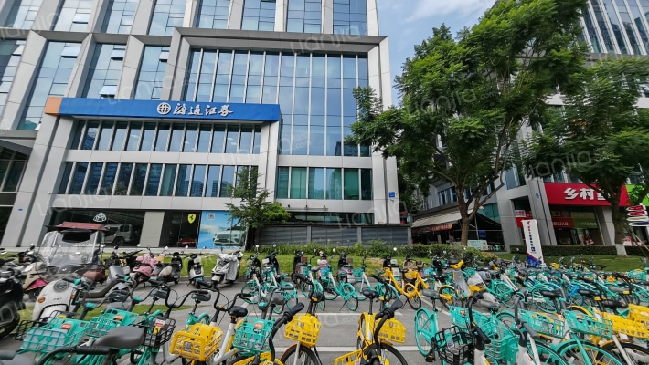 搜房金融大厦外景图