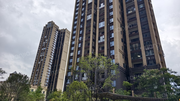 帝辰金缇水郡外景图