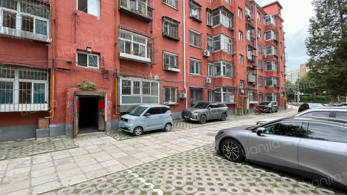 青年南路8号楼外景图