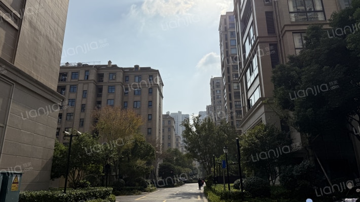 枫香花园外景图