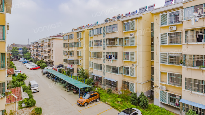 宏健公寓外景图