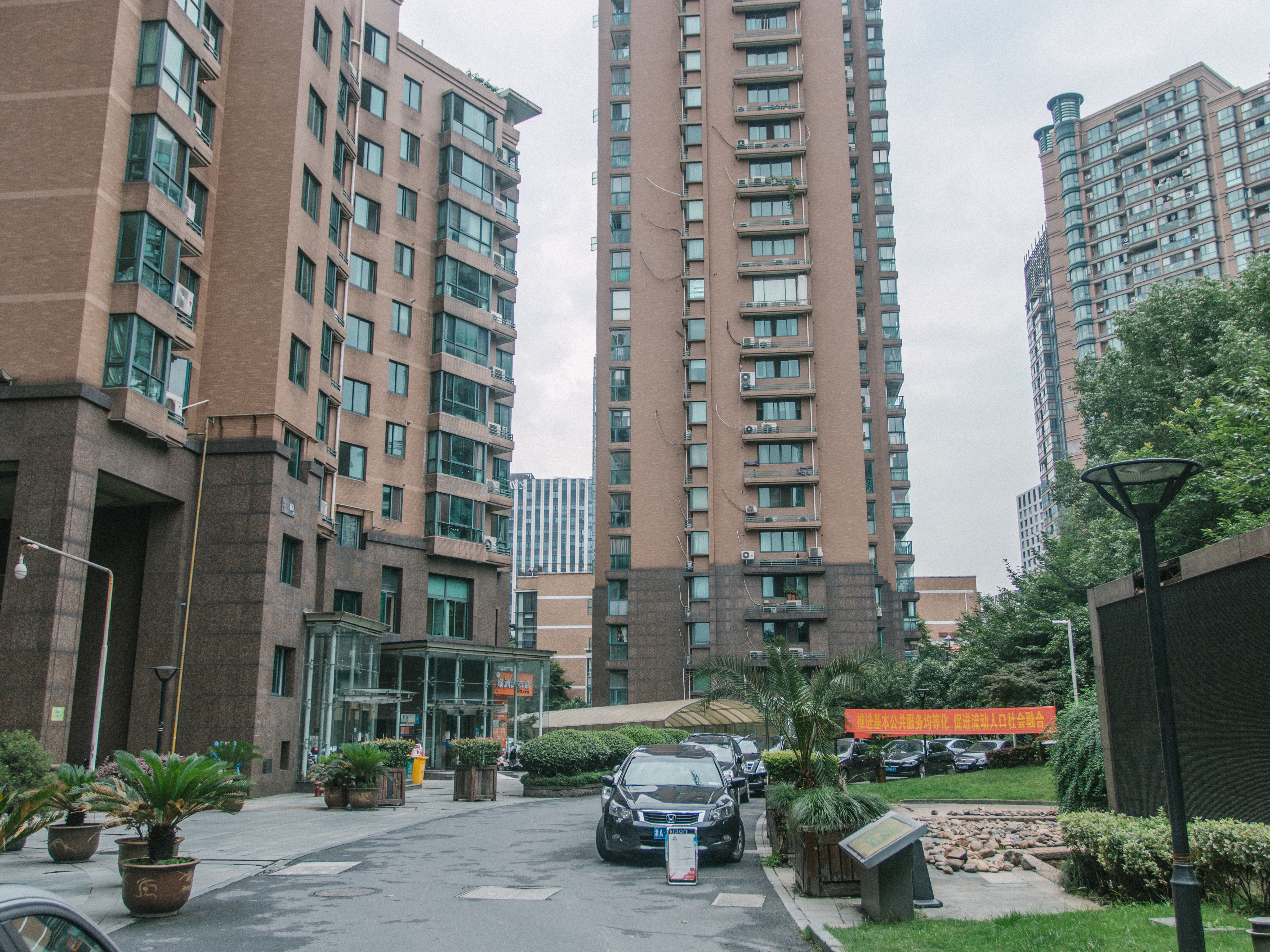 绿洲花园小区实景 19