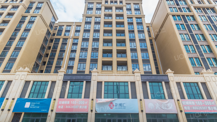 文信朗庭外景图