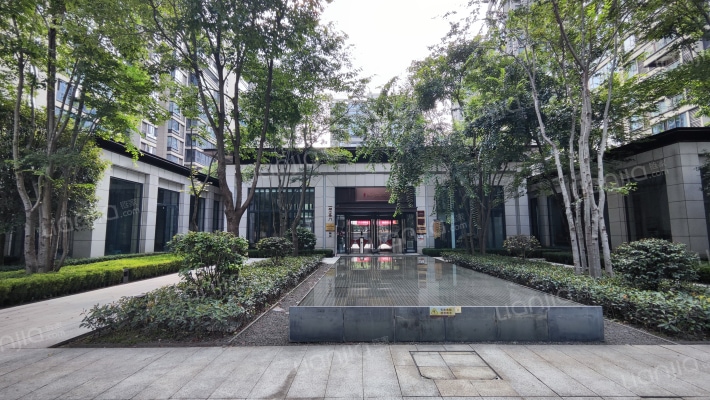 绿地新里城外景图