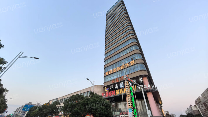 港龙商业广场外景图