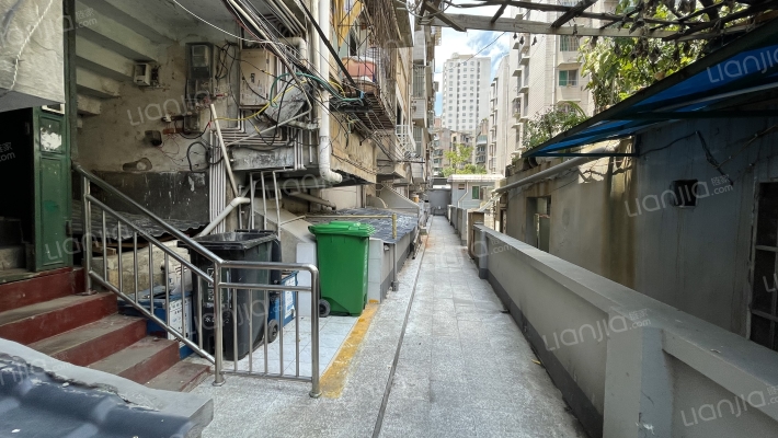 宝山南路188号外景图