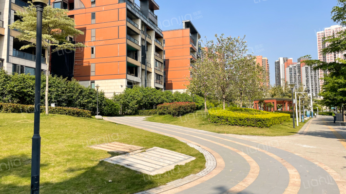 泷景花园别墅外景图