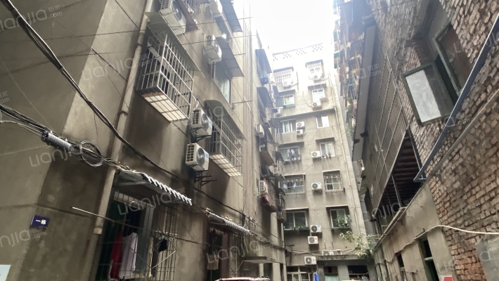 百货公司宿舍金水街外景图