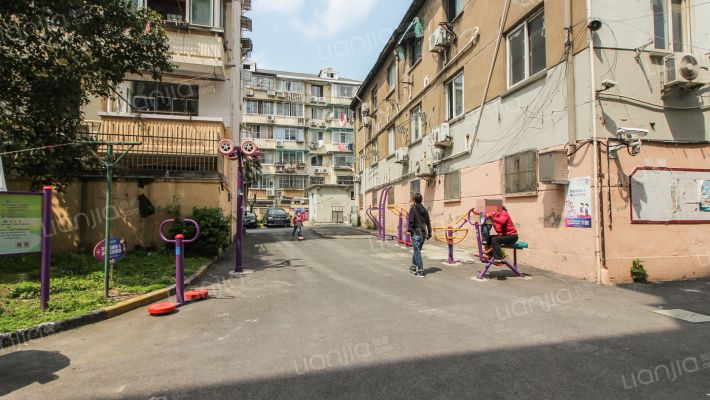 沽二小区外景图