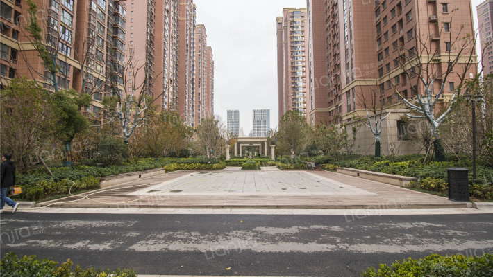 中岳七里香堤外景图