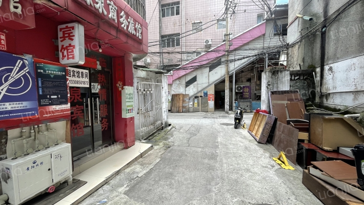 黔灵西路74号外景图