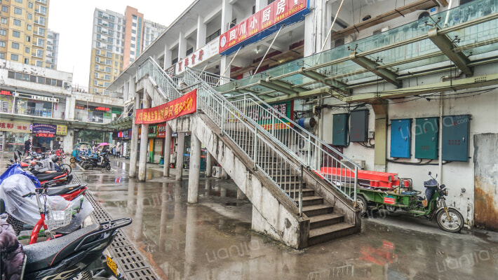 吴淞商业广场外景图