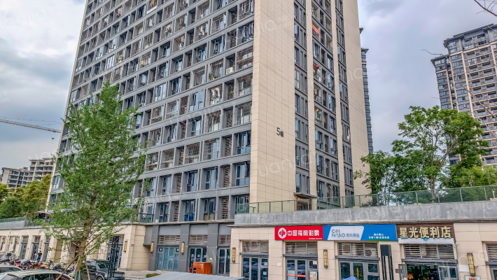 融创云湖十里C区外景图