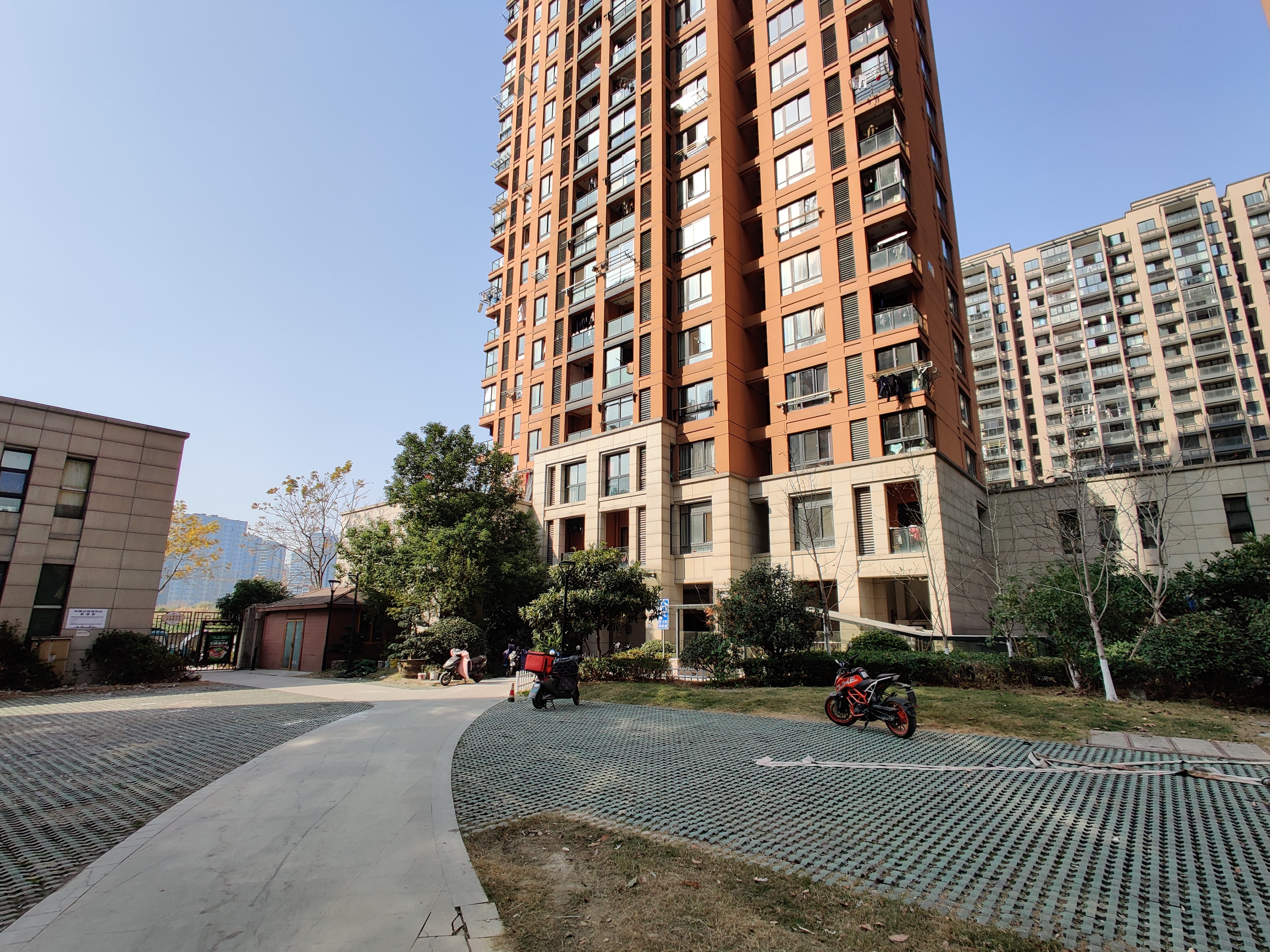 景致公寓小区实景 9