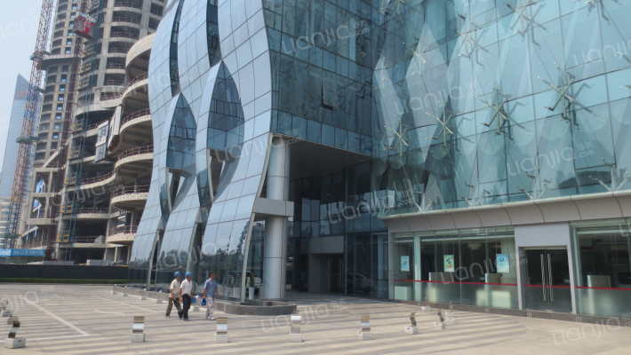 保时捷中心外景图