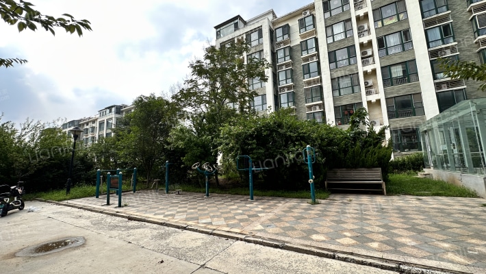 汇中沁园外景图