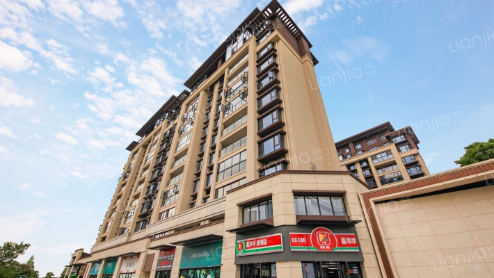 龙湖煌盛春江天玺外景图