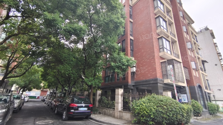 紫爵公寓外景图