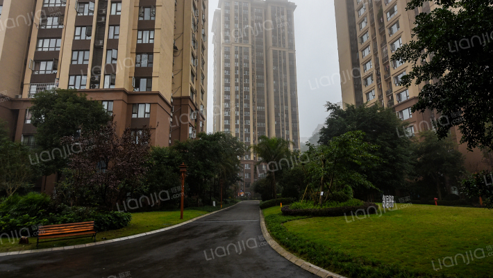 蓝光御江台外景图