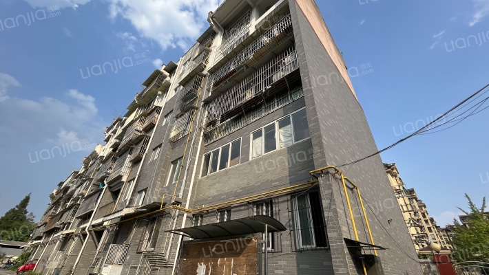 岷山公寓外景图