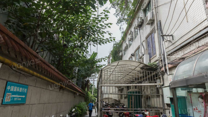 建设公寓外景图