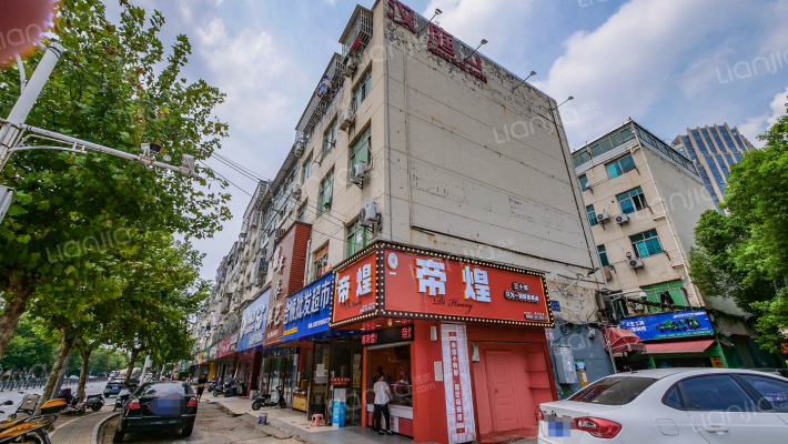 凤凰中大道林业局宿舍外景图