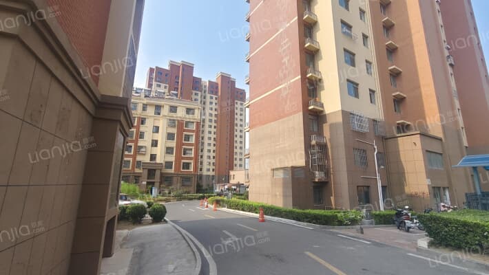 卧龙社区外景图