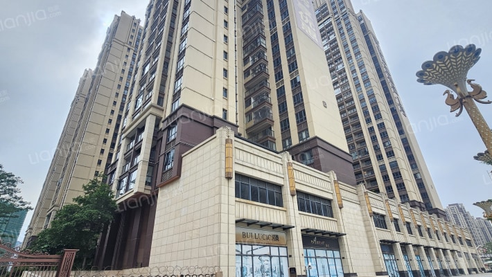 湖心岛1号花园外景图