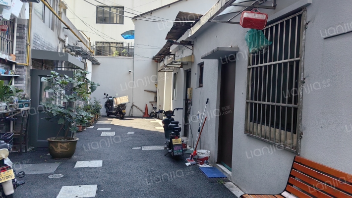 体育场路557号外景图