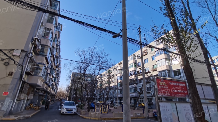 重工南街外景图