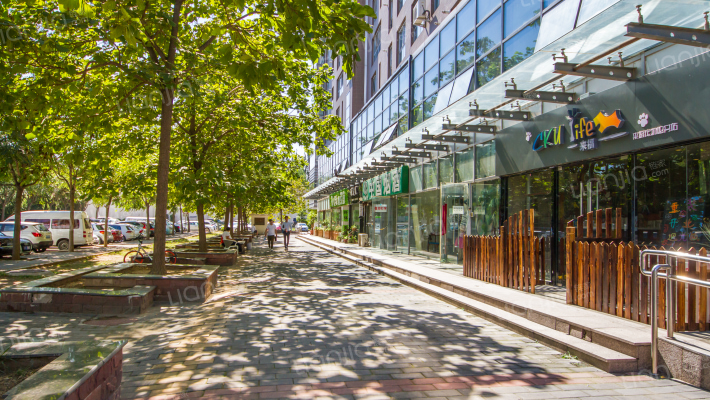 景龙国际外景图