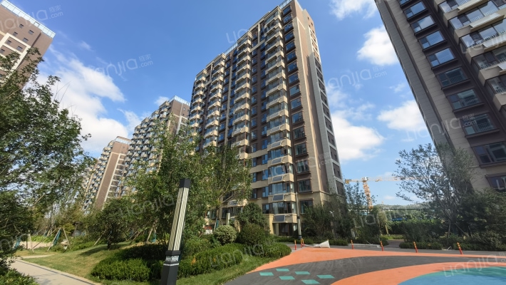 中铁城东郡外景图